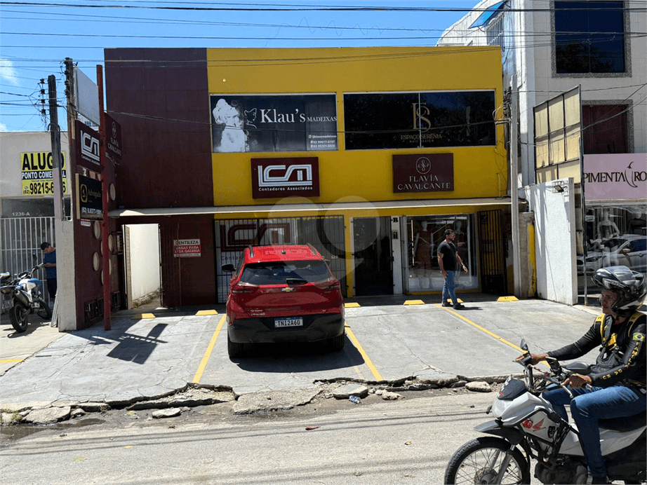 Prédio à venda em Jatiúca, Maceió - AL