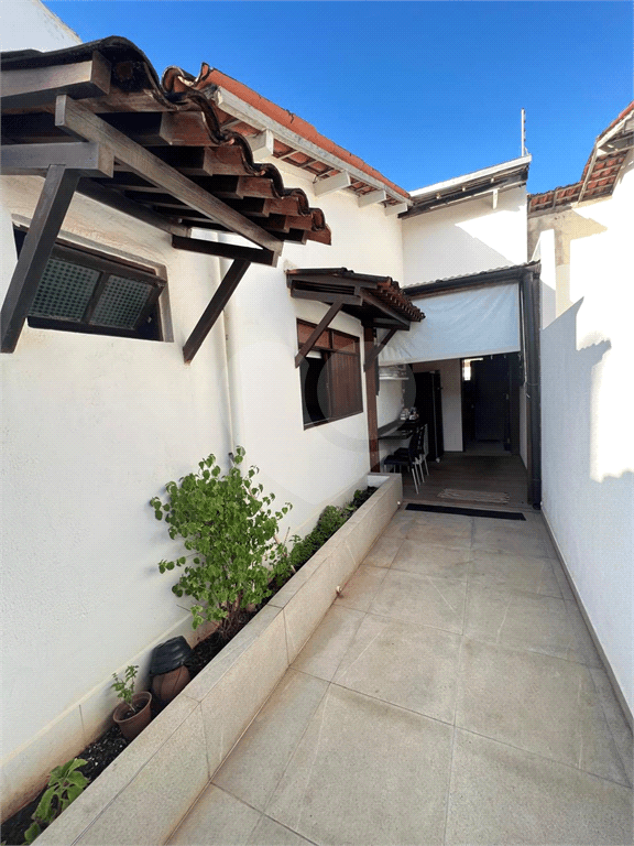 Casa à venda com 4 quartos em Jacarecica, Maceió - AL