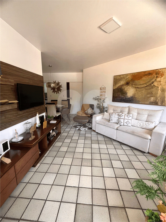 Apartamento à venda com 3 quartos no condomínio Edf Edmilson Pontes, Maceió - AL