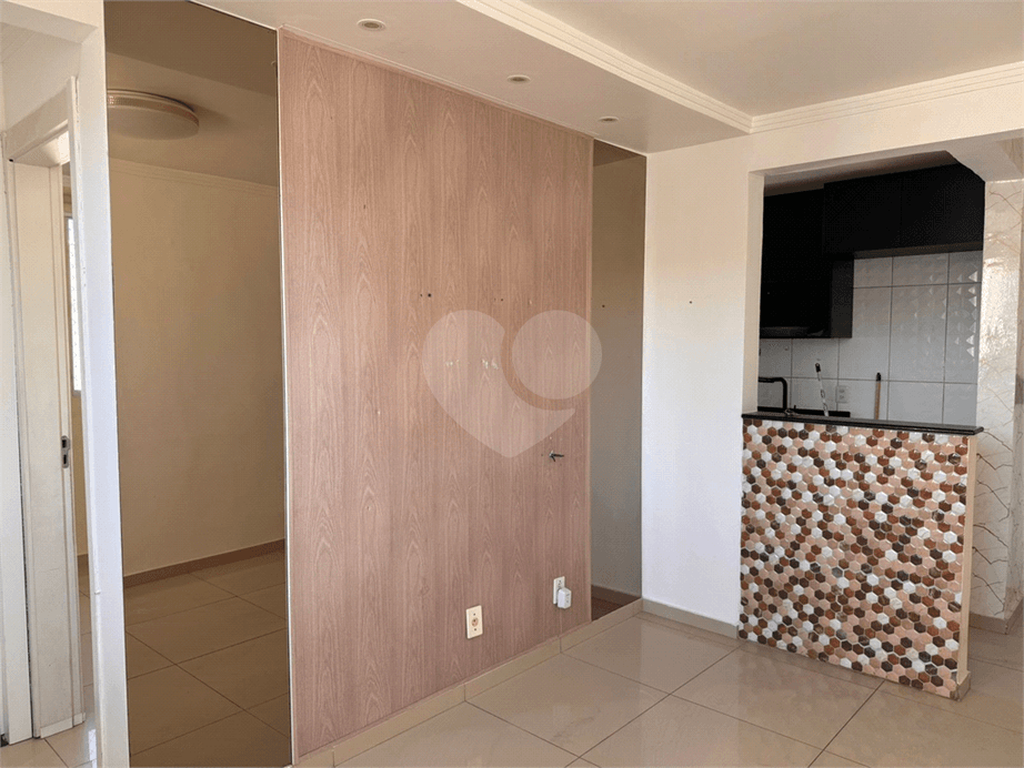 Apartamento com 2 quartos no condomínio Parque Vale Dos Corais