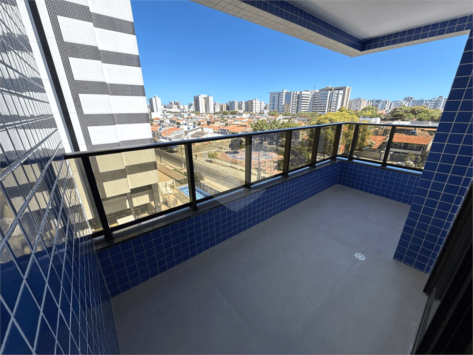 Apartamento à venda com 2 quartos no Edifício Fábio Araújo