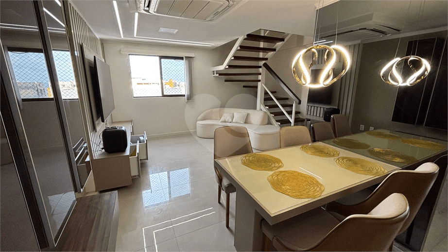 Apartamento Duplex no Edifício Leiria – Jatiúca