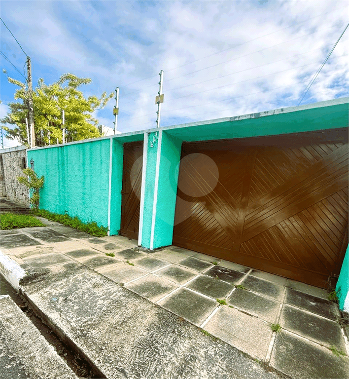 Casa à venda com 3 quartos em Pitanguinha, Maceió - AL