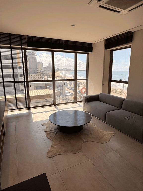 Apartamento à venda com 2 suítes no condomínio Edifício Ritz Residence, Maceió - AL