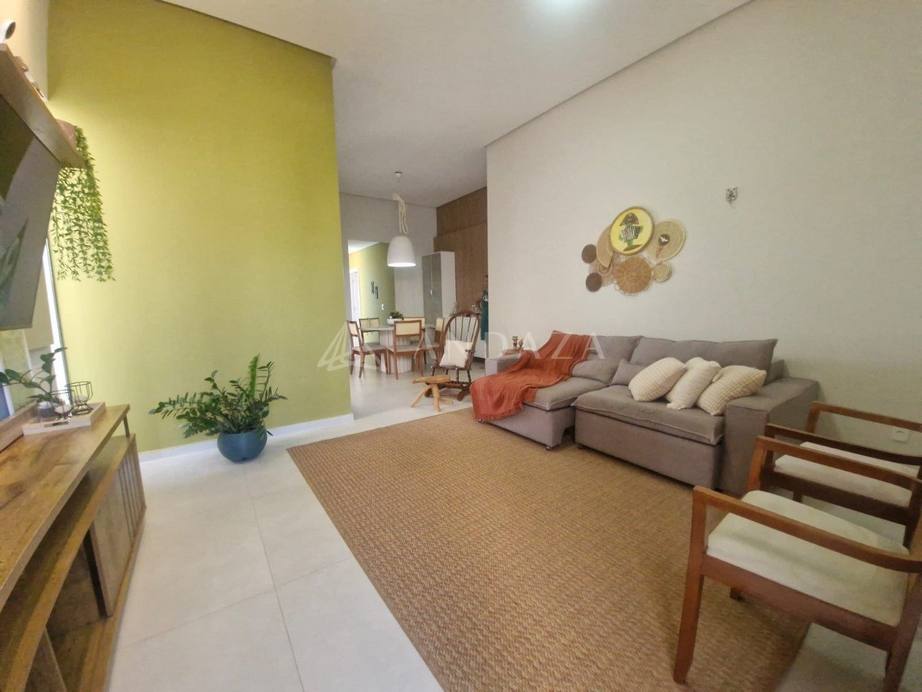 Casa Térrea com 3 Suítes no Condomínio Enseada da Lagoa