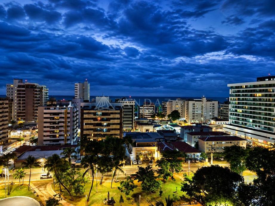 Apartamento com 3 Quartos e 3 Vagas no Edifício Maceió Facilities