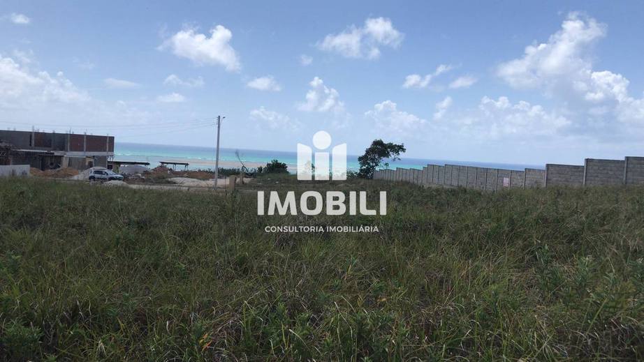 Terreno à venda em condomínio fechado na Praia do Marceneiro