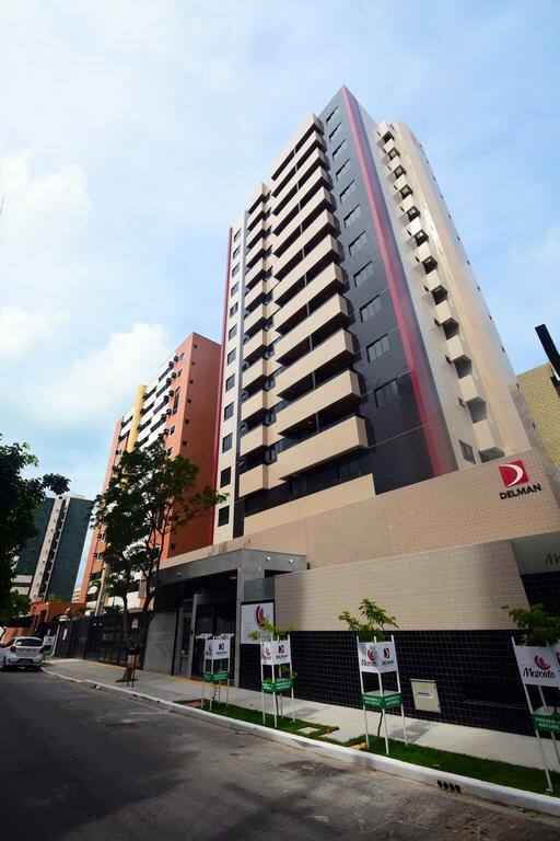 Apartamento à venda na Ponta Verde com 2 quartos e 2 vagas